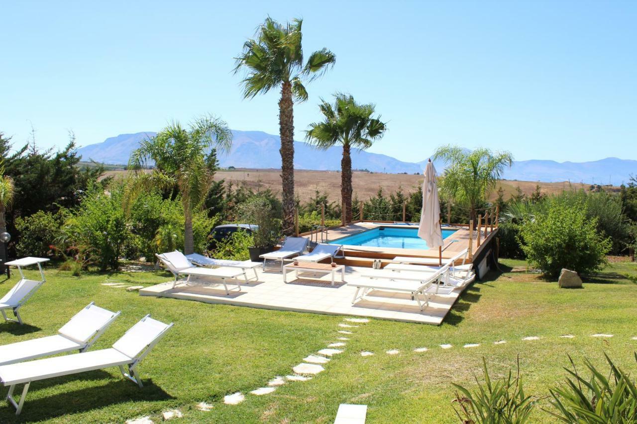 Isola Del Sole, Con Piscina